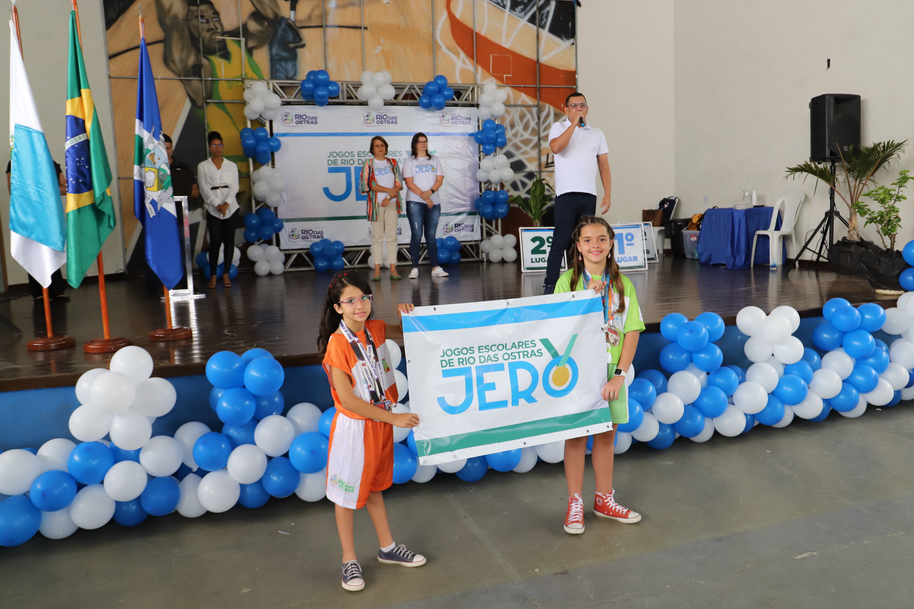 Jogo Uno vira febre nas escolas do Rio