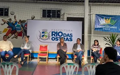 "Inspira + Ação" orienta jovens de Rio das Ostras para mercado de trabalho